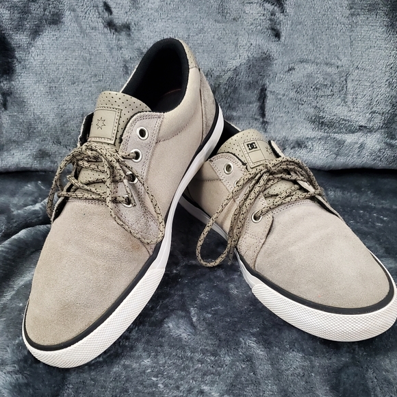 DC Suede Leather Council shoes - Picture 1 of 7